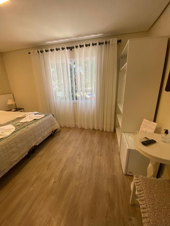 Pousada Ipe Amarelo E Quinta Dos Medeiros Bed and Breakfast Gramado Eksteriør billede